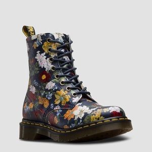 Women’s 7 Doc Marten Pascal Darcy Floral Boots